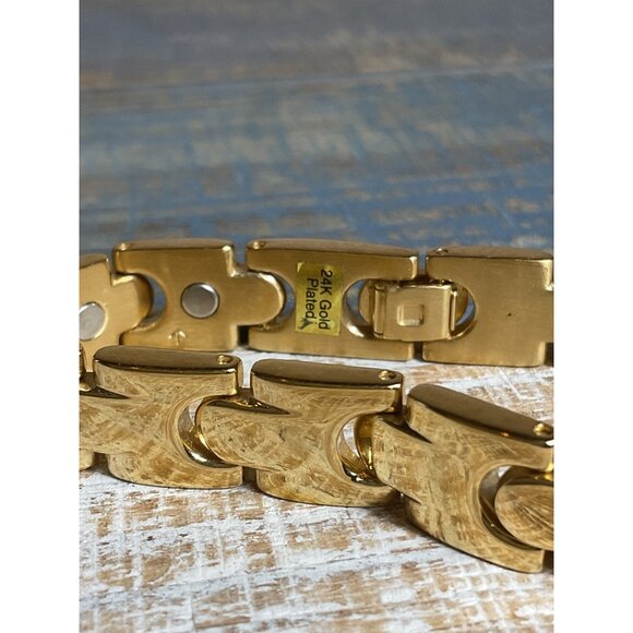 Mens 24K Gold Plated Link Bracelet Secure Clasp - Picture 5 of 5